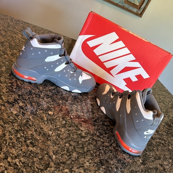 Nike air max max2 cb 94’ EUC 10.5 Gray and White High-Top Sneakers - Picture 10 of 13